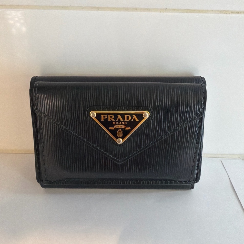 Prada Milano Black Vitello Leather Envelope Tri-Fold Wallet Made in Italy - Picture 3 of 9
